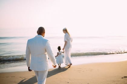 1-Hour Private Beach & Resort Photoshoot in Đà Nẵng