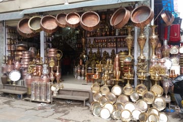 Kathmandu Shopping Tour: Explore Local Markets and Crafts