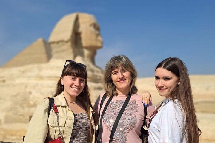 Giza Pyramids, Mummies Museum & Bazaar – All-Inclusive Full Day