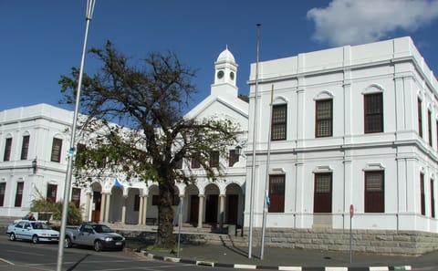 Private Full-Day Stellenbosch Wine Tour from Cape Town