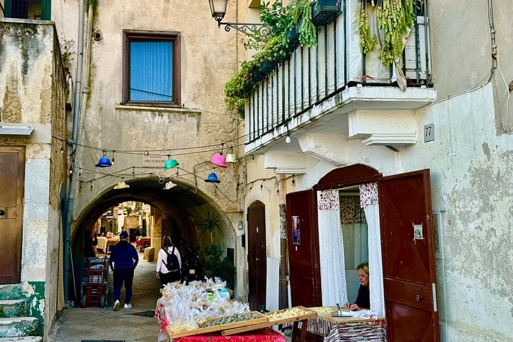 Bari: Guided Tour of the Old Town with Street Food 6