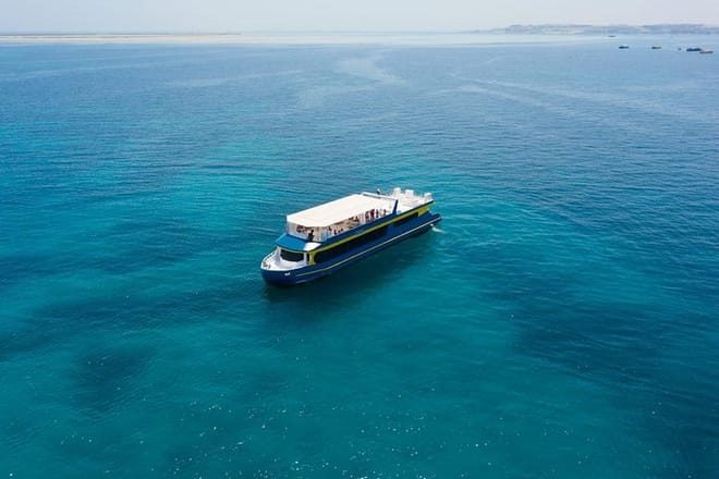 Paradise Conquest Semi Submarine Trip with Snorkeling - Hurghada