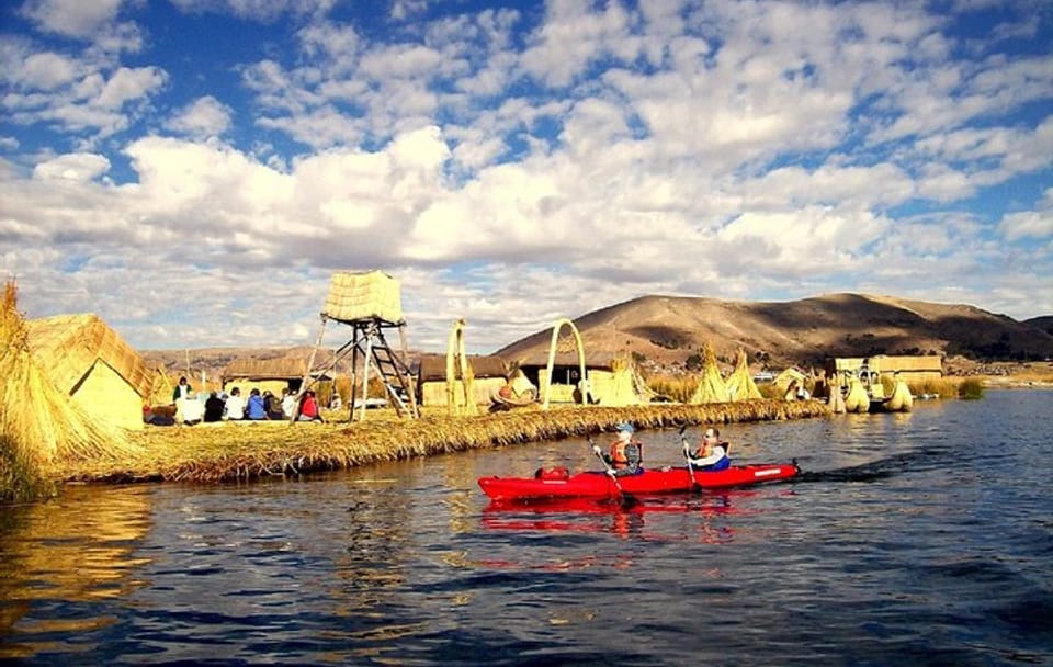 Kayaking Tour of Uros Floating Islands on Lake Titicaca