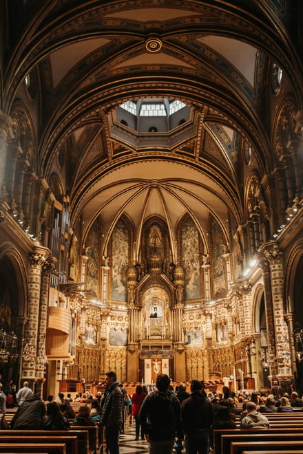 basilica montserrat _Photo by Eugenio Felix