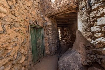 Day Trip Adventure to Jabal Shams and Wadi Nakhar, Oman