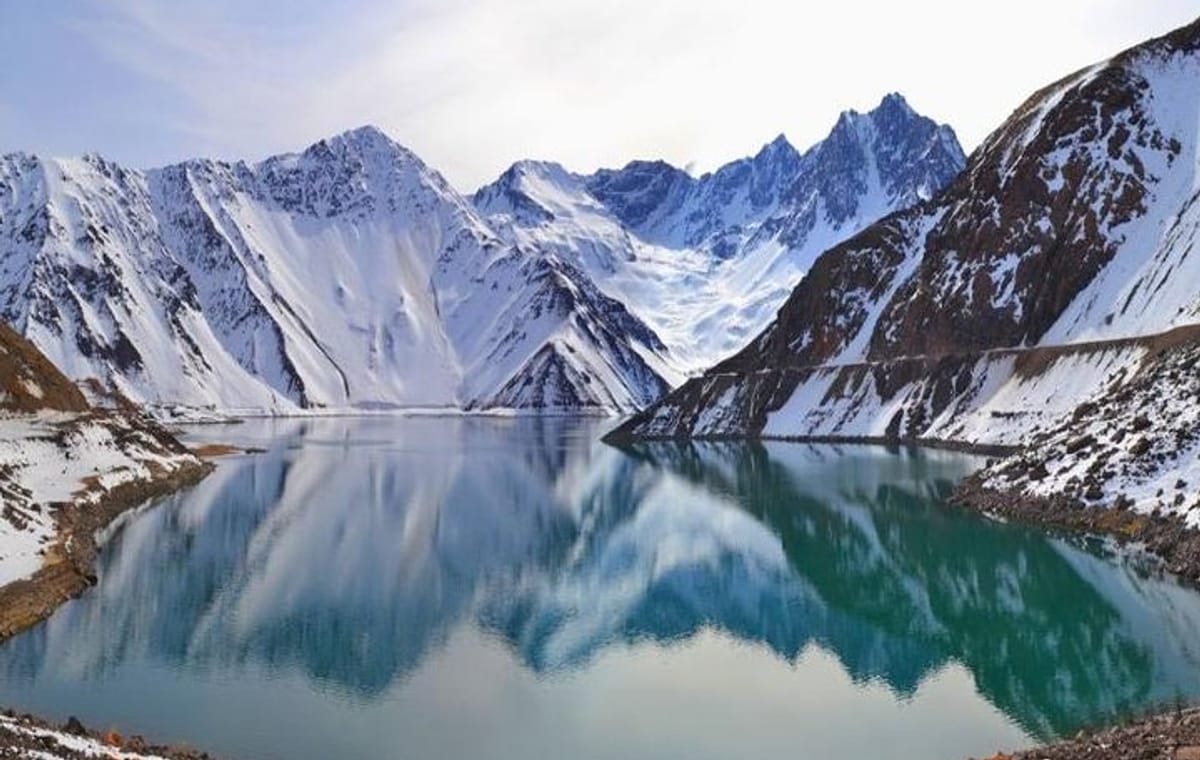 Private Full-Day Tour to El Yeso Reservoir and Maipo Valley