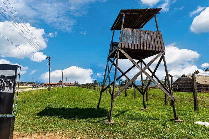 Krakow to Auschwitz-Birkenau: Private Round-Trip Experience 7