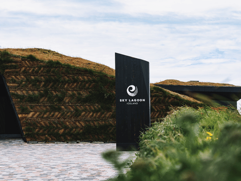 Reykjavik Hotels: Private Transfer to or from Sky Lagoon