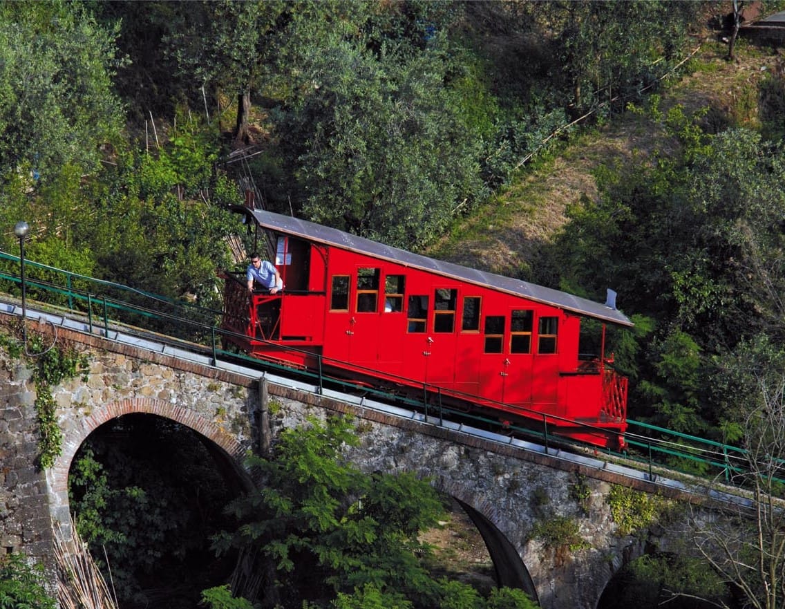 Private Tour: LEONARDO da VINCI’s roots, Montecatini Terme UNESCO Heritage Site & the oldest funicular in the world
