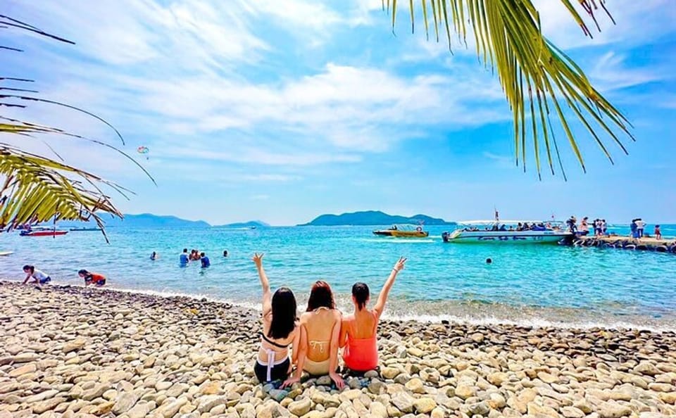 Nha Trang Island Hopping and Beach Adventure Tour