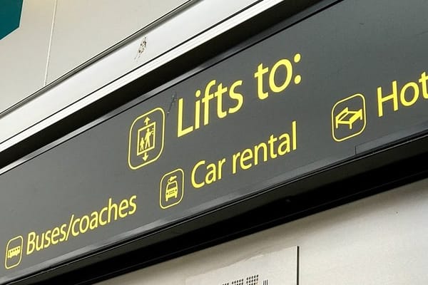 Gatwick Airport Private Transfers to/from London (Postcode SW5 to SW11)
