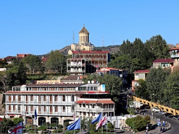 Cultural City Tour of Tbilisi with Wine Tasting Experience