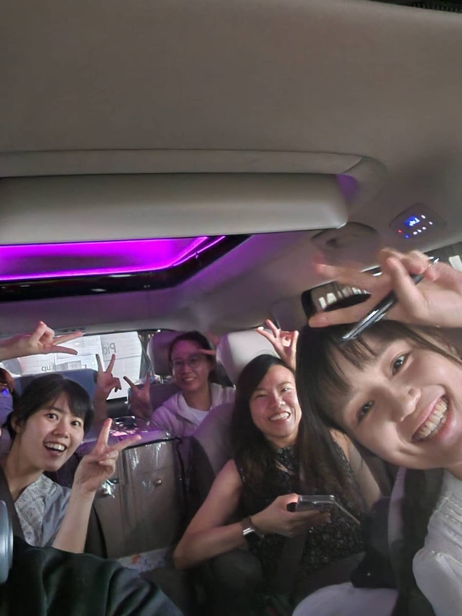 airport pickup, Seoul culture tour, Seoul first‑time visitors,Seoul private tour,hotel pickup, Seoul small group,family‑friendly Seoul,wheel