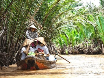 Deluxe Full Day Tour: Cu Chi Tunnels and Mekong Delta