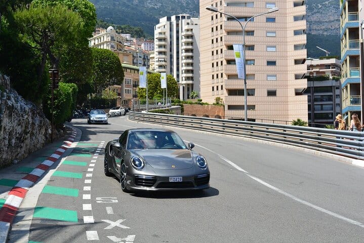 One way Private Transfer from Gare Saint Lazare to Paris Hotel or City  6