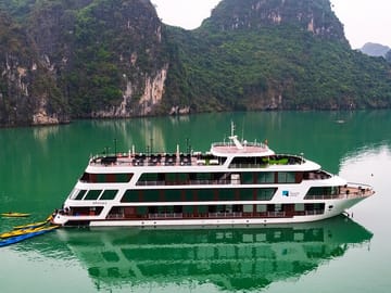 LE THEATRE Cruises - The Wonder on Halong Bay 2 Days 1 Night