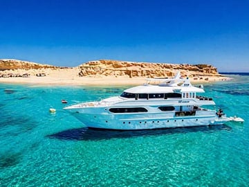 Snorkeling and Diving Tour at Ras Mohammed and White Island