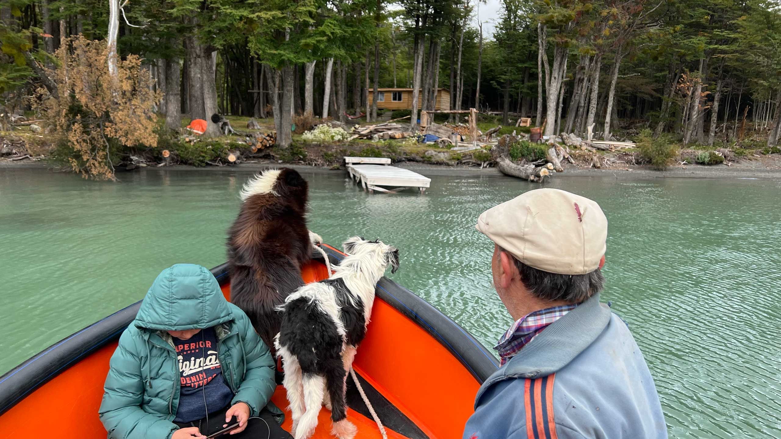 Navegando al pararíso al final del Lago Christie - Ruta Mayer - Villa O'Higgins