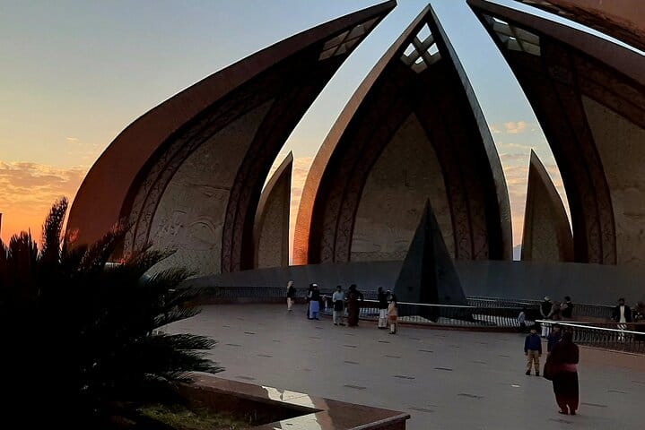 Islamabad and Rawalpindi Sightseeing Tour 3