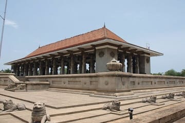 Colombo City Tour: Explore Cultural Landmarks and History