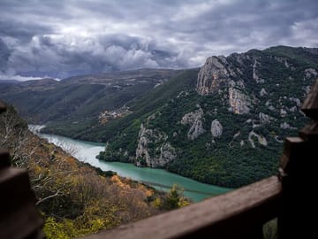 Private Tour of Vergina Royal Tombs and Veria Monastery