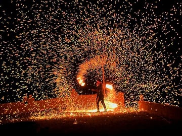 Agafay Desert Dinner, Camel Ride, Fire Show & Traditional Music