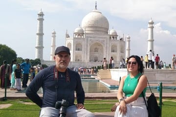 Agra Icons Tour: Taj Mahal, Agra Fort, and Baby Taj