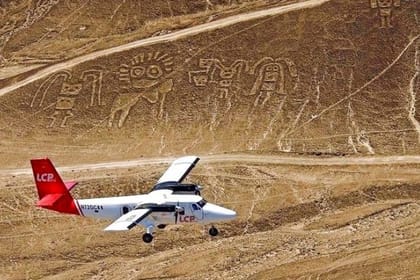 Naz-02 : Nazca Marvels – Aerial Experience + Cantalloc Aqueducts