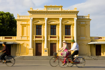 Hai Phong Day Trip: Food and Culture Tour from Hanoi