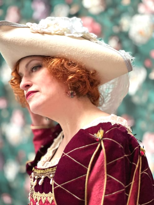 Venetian Carnival Tour: History & Dress-Up Experience