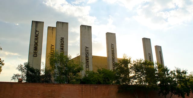 Soweto y Museo del Apartheid - en Español