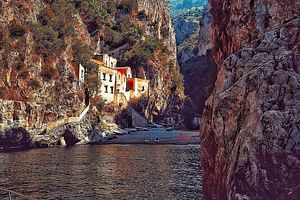 AmalfiCoast half day trip by boat with aperitif