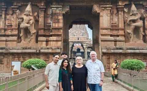 Chennai to Cochin: Temples, Beaches, and Backwaters Tour