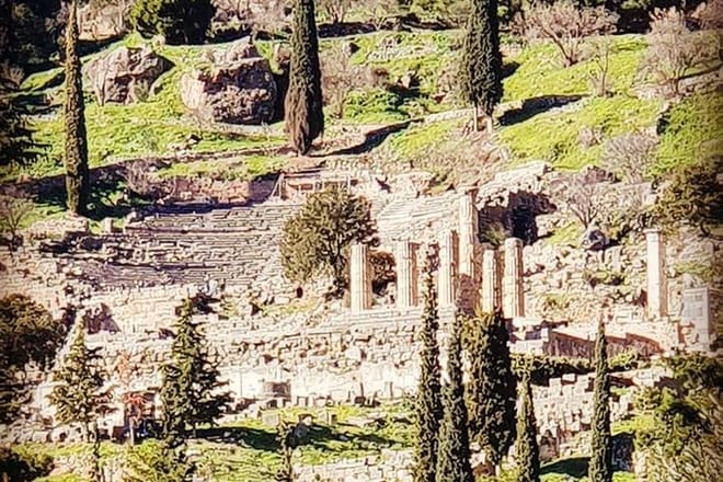 Private Transfer From Athens To Delphi 10