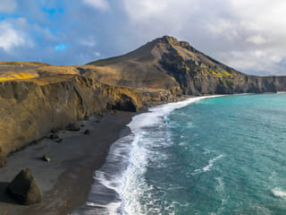 Volcanic Caves and Craters: The Lava Tunnel, Grindavík & Reykjanes Lava Fields Combo Tour, photo 10
