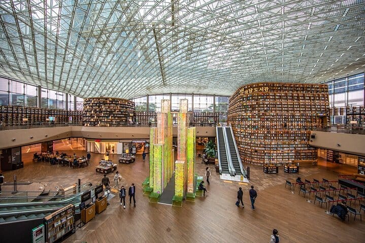 airport pickup, Seoul culture tour, Seoul first‑time visitors,Seoul private tour,hotel pickup, Seoul small group,family‑friendly Seoul,wheelchair accessible Seoul tour,N Seoul Tower,Custom itinerary