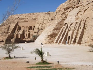 2 Days Tour from Luxor Edfu, Kom Ombo, Aswan till Abu Simbel