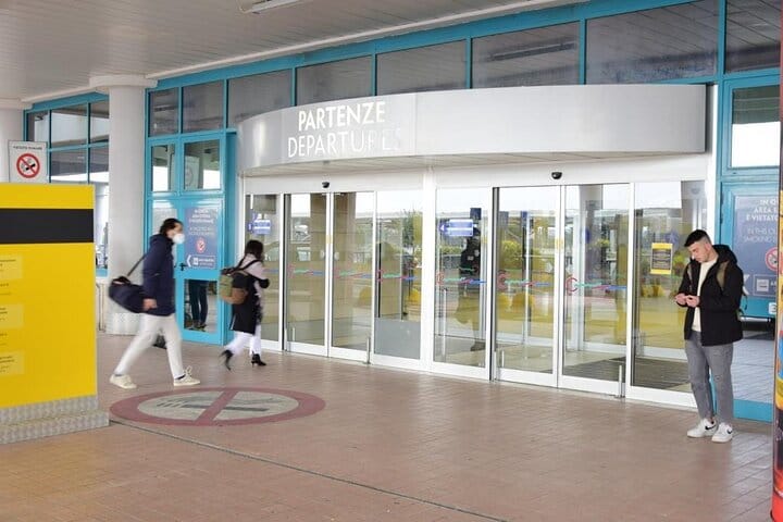 Private Transfer from Matera Hotel to Bari Airport 6