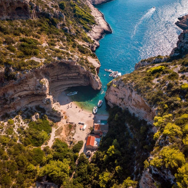 Website Blue Cave and Hvar Tour - 5 Islands Tour from Split   photo 6