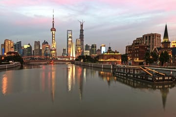 Shanghai Evening Cruise and Street Food Tour