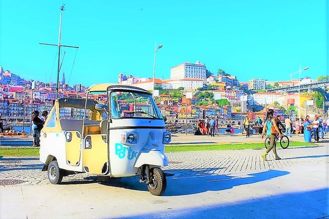Full-Day Private Tuk Tuk All Around Porto 6