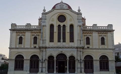 Private Guided Walking Tour of Heraklion's Historical Sites
