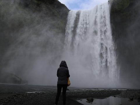 DT 17 Midnight Sun South Coast and Eyjafjallajokull, photo 4