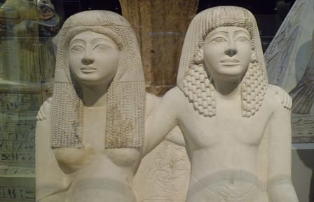 Day Trip to Giza Pyramids and Egyptian Museum from Hurghada