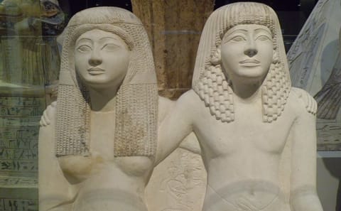 Day Trip to Giza Pyramids and Egyptian Museum from Hurghada