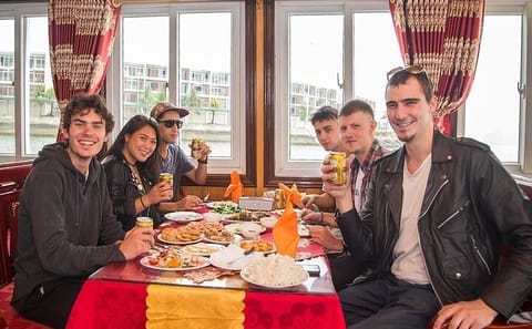 Budget Day Cruise with Kayaking in Halong Bay