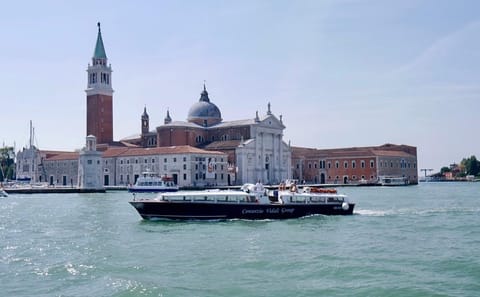 Venice Lagoon Cruise to Murano and Burano Islands