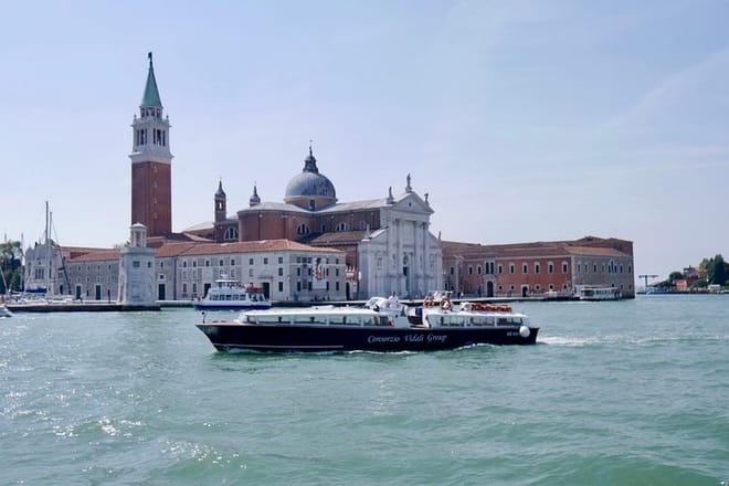 Morning Venice Lagoon Cruise: Murano and Burano Islands 3