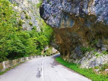 Explore Tbilisi and Tsqaltubo on a 3-Day Georgia Tour