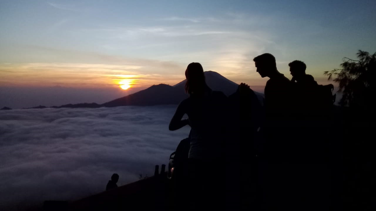 Capturing the sunrise from above the clouds 